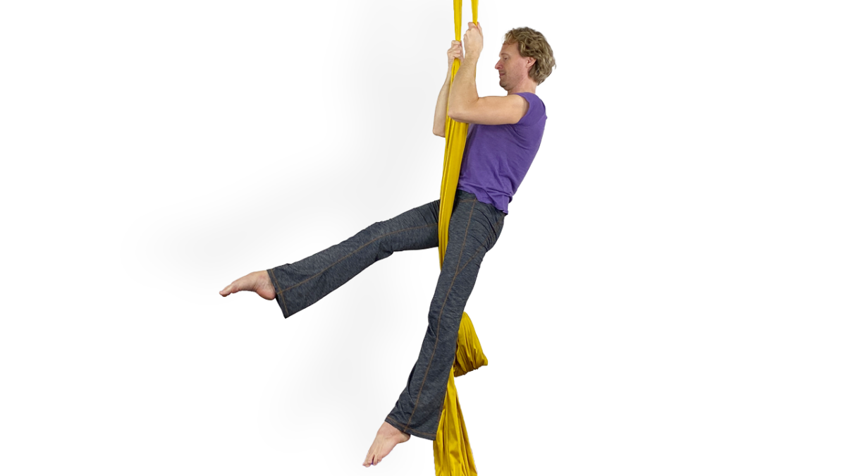 https://www.aerialfitonline.com/wp-content/uploads/2021/02/Seated-Pull-Up-in-Knot.png